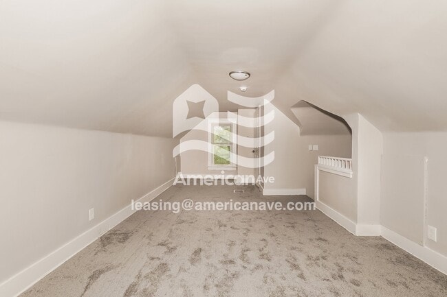 Building Photo - 128 Hollinger Ave