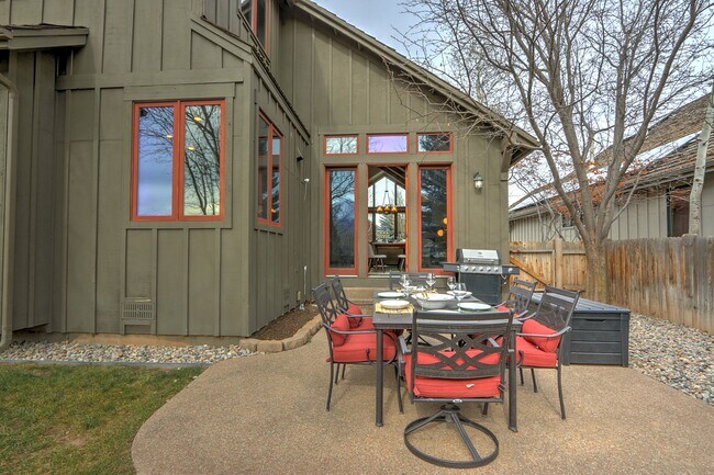 Building Photo - 408 Settlement Ln