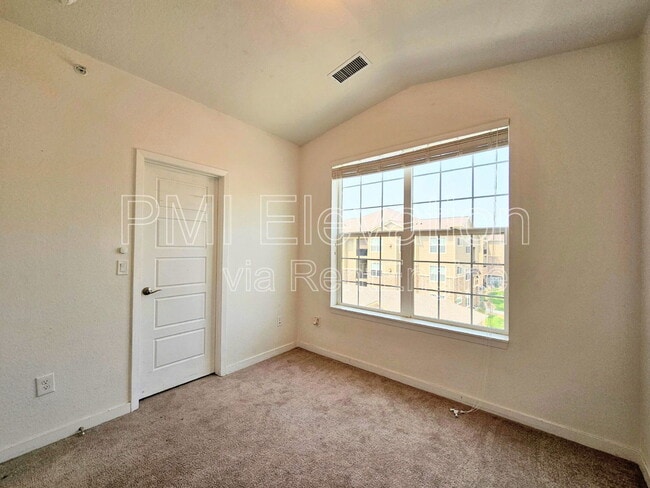 Building Photo - 9220 Wilde Ln