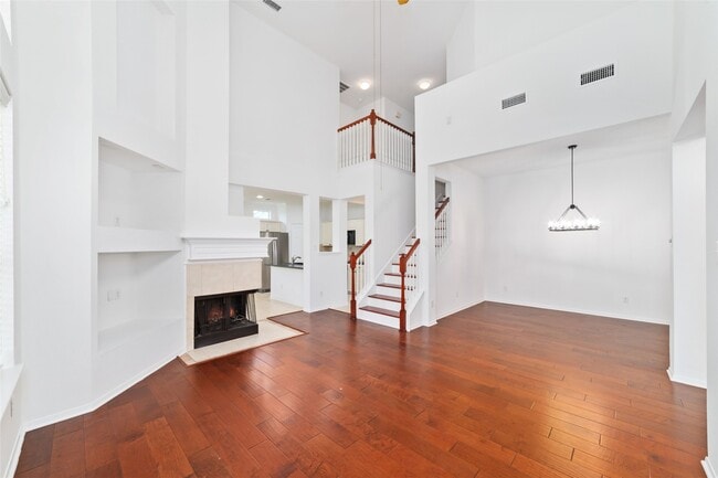 Building Photo - 8030 Loyel Pointe Dr