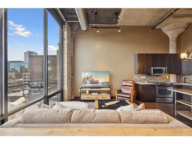 Building Photo - 618 N Washington Ave