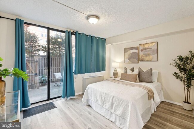 Building Photo - 1245 13th St NW