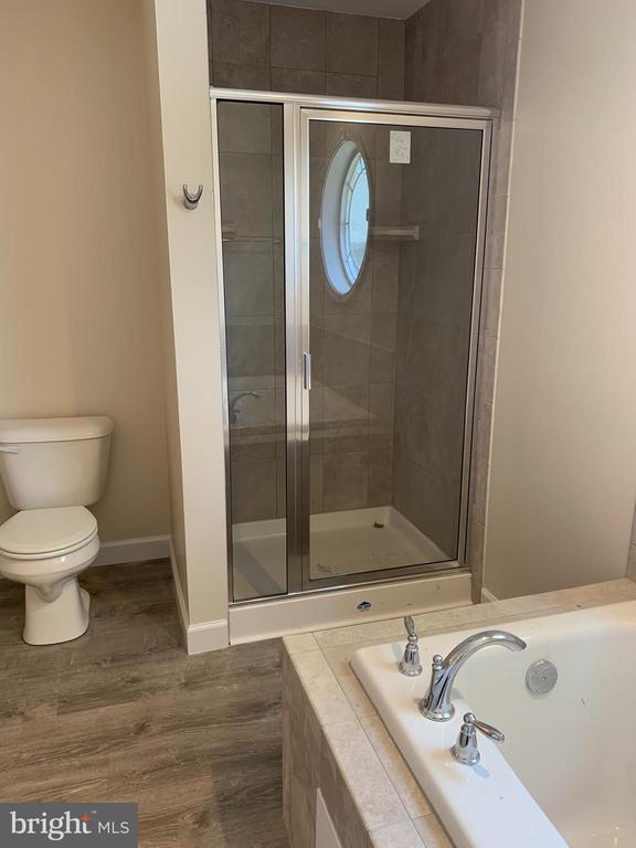 Building Photo - 8927 Erie Ave