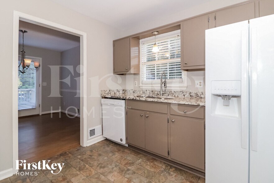 Building Photo - 4480 Meadow Trail