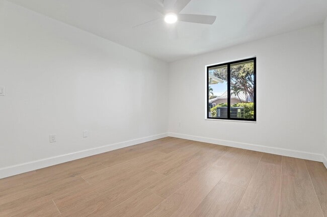 Building Photo - 139 Sand Pine Dr
