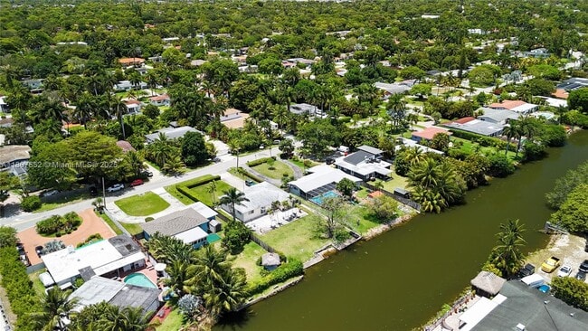 Building Photo - 13521 S Biscayne River Dr