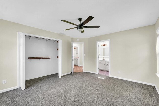 Building Photo - 405 Ridge Rd
