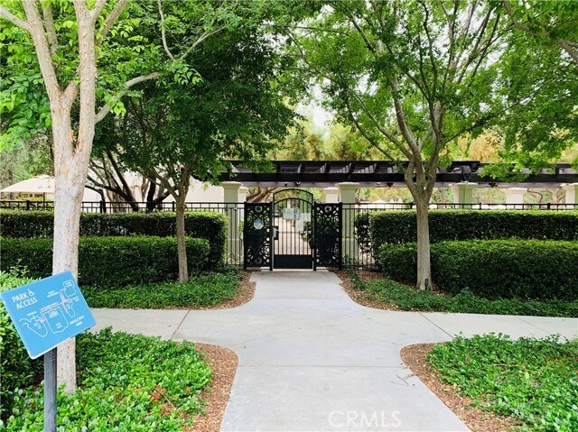 Building Photo - 67 Reunion