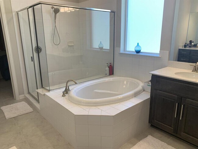 Building Photo - 12504 Ayrshire Wy