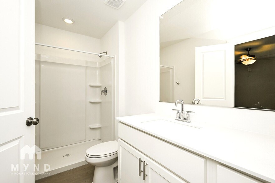 Building Photo - 2652 Mistwood Dr