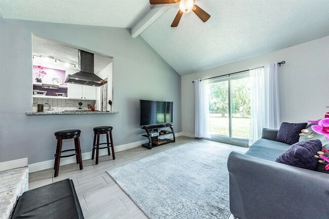 Building Photo - 405 Avondale Ln