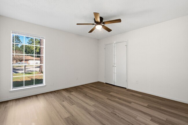 Building Photo - 25407 Lancewood Dr