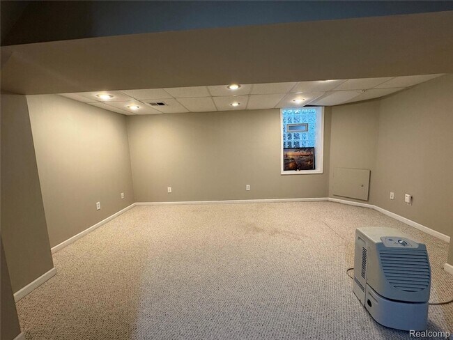 Building Photo - 1775 Brentwood
