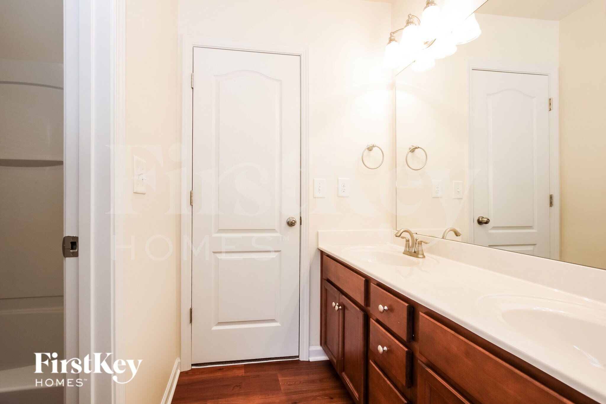 Building Photo - 9730 Loughlin Ln