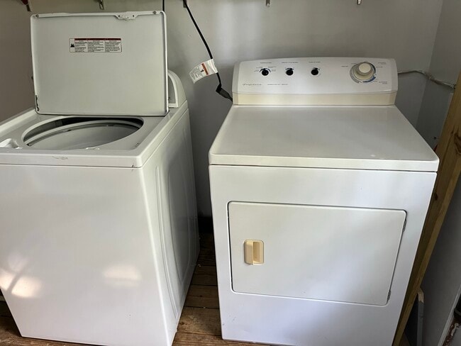 Building Photo - 123 S Jefferson St