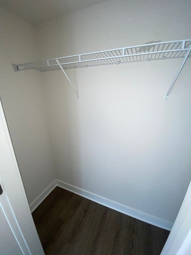 Building Photo - Edge at Azalea