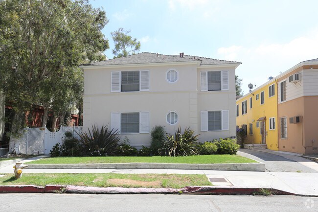 Building Photo - 436-440 Kelton Ave