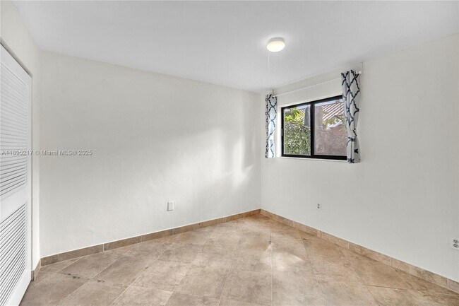 Building Photo - 3265 Virginia St