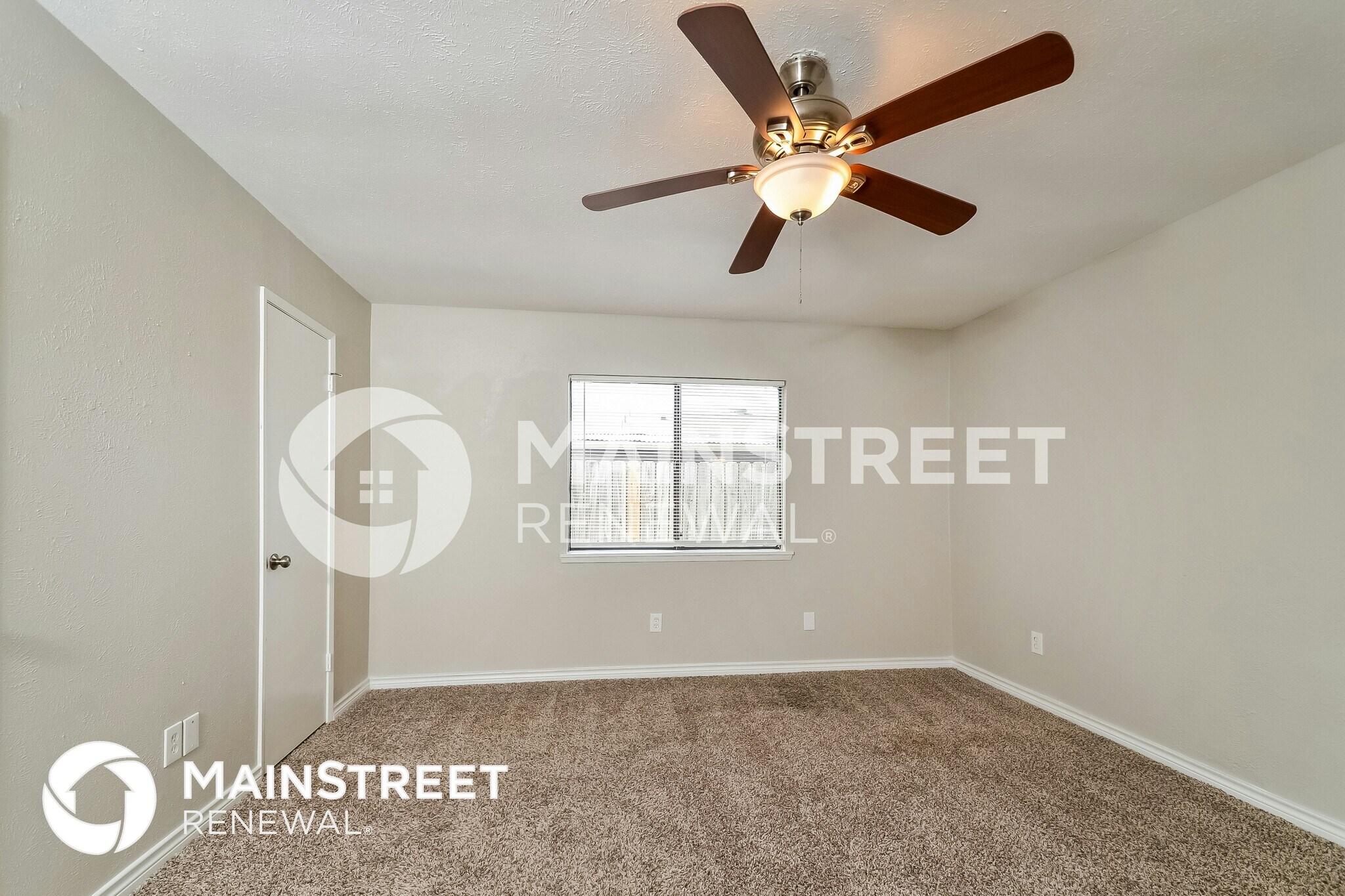 Building Photo - 741 Cambridge Dr