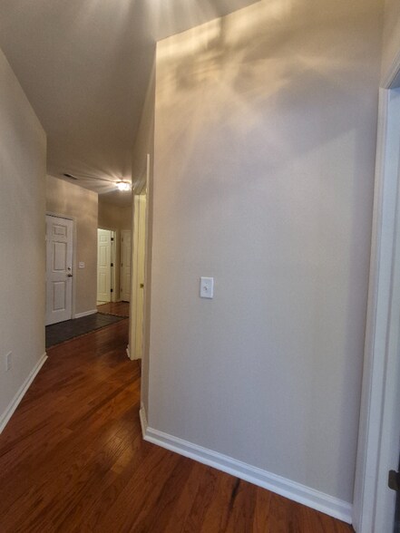 Building Photo - 2223 Locksley Woods Dr