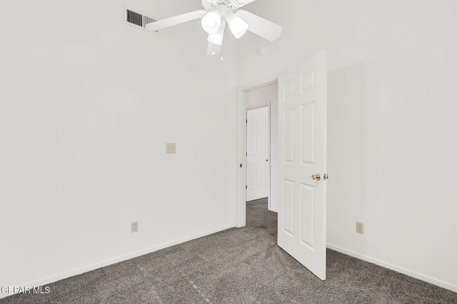 Building Photo - 4620 Loma De Cobre Dr