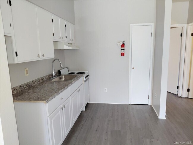 Building Photo - 79 Franklin St