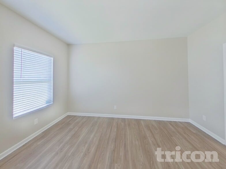 Building Photo - 1919 Rockycreek Ln