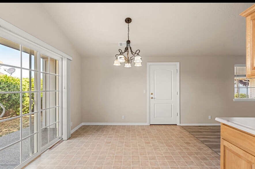 Building Photo - 1699 Nunnwood Ln