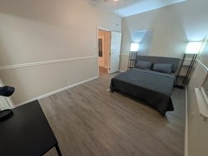 Building Photo - 1335 Jewett St