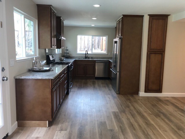 Remodeled Kitchen - 1474 Dos Palos Dr