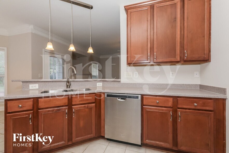 Building Photo - 4006 Waxwood Dr