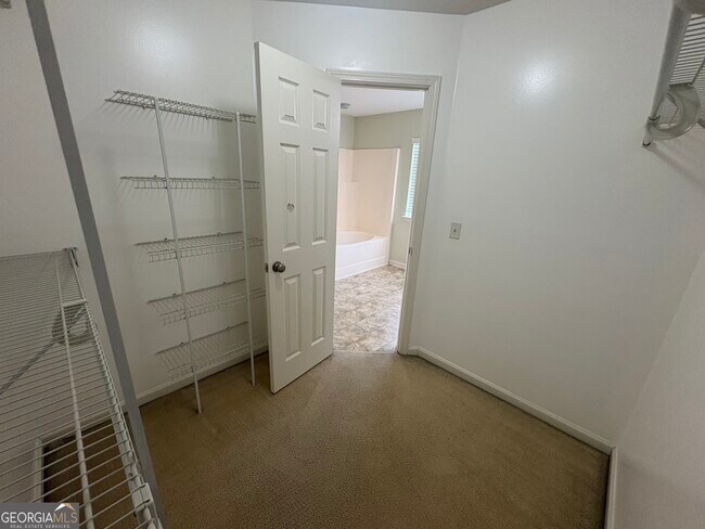 Building Photo - 603 Victorias Cir