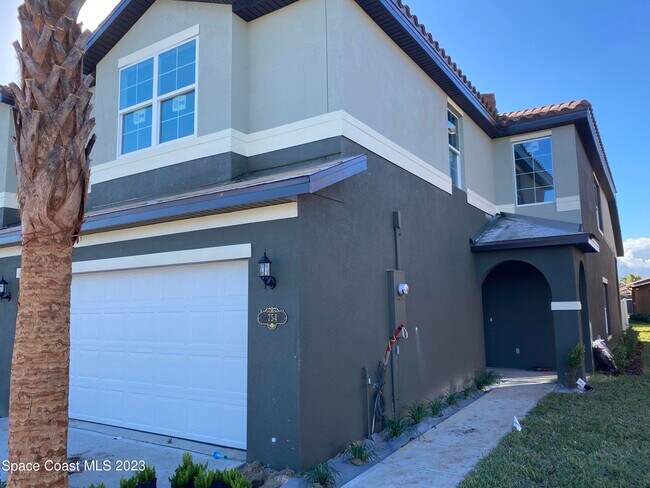 Building Photo - 754 Carlsbad Dr