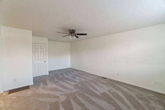 Building Photo - Recently Updated Single Family Home on Spo...