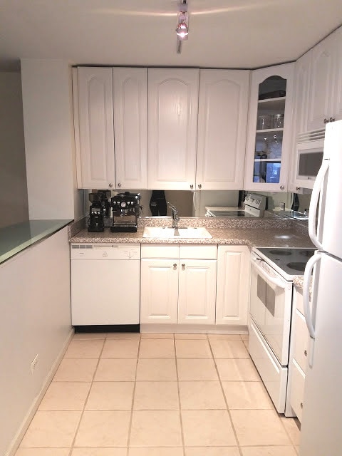 Kitchen Entrance - 1636 N Wells St