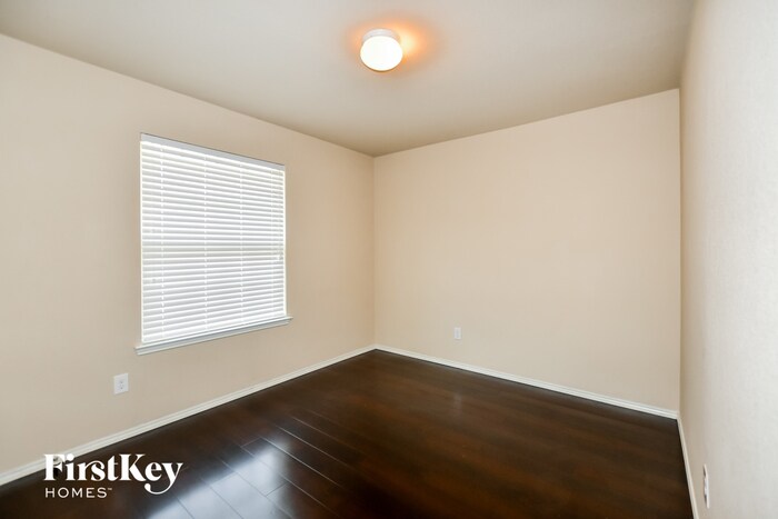 Building Photo - 1480 Arabella Ave