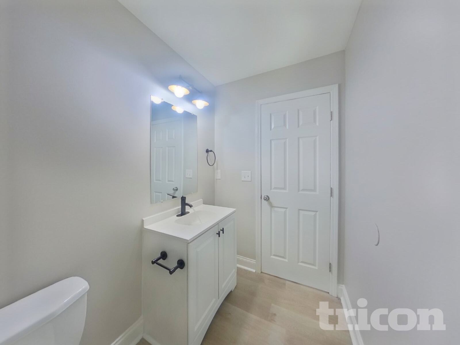 Building Photo - 717 West Blvd