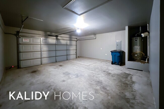 Building Photo - 1690 Bartlett Dr