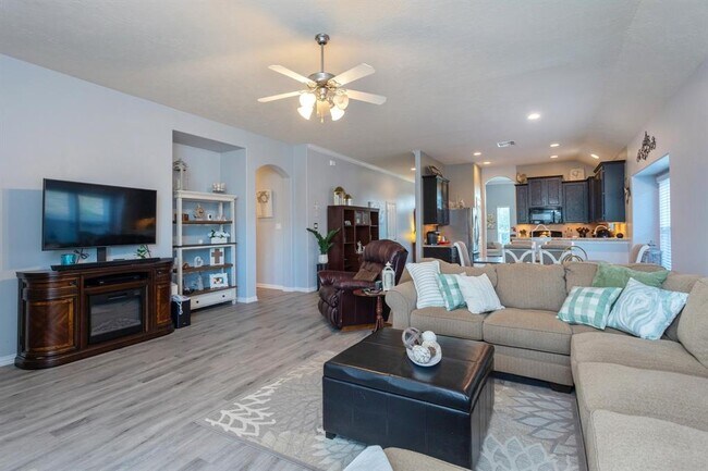 Building Photo - 3056 Winterberry Ln
