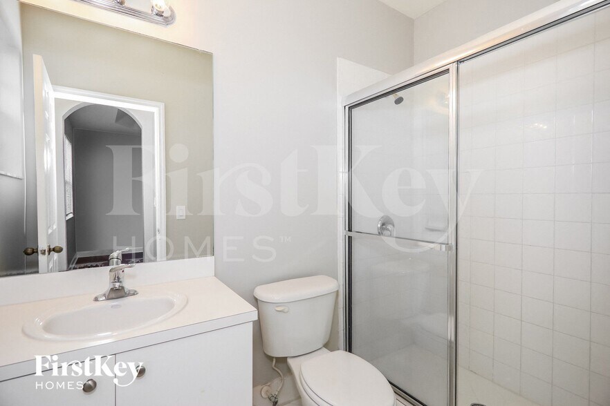 Building Photo - 1495 NE 33rd Ave