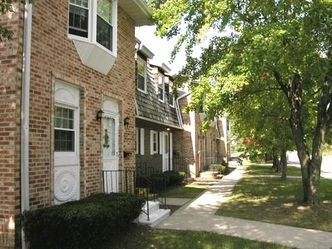 Primary Photo - 161-175 Kinney St
