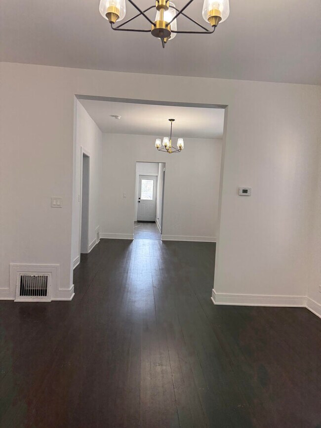 Building Photo - 538 N Taylor Ave