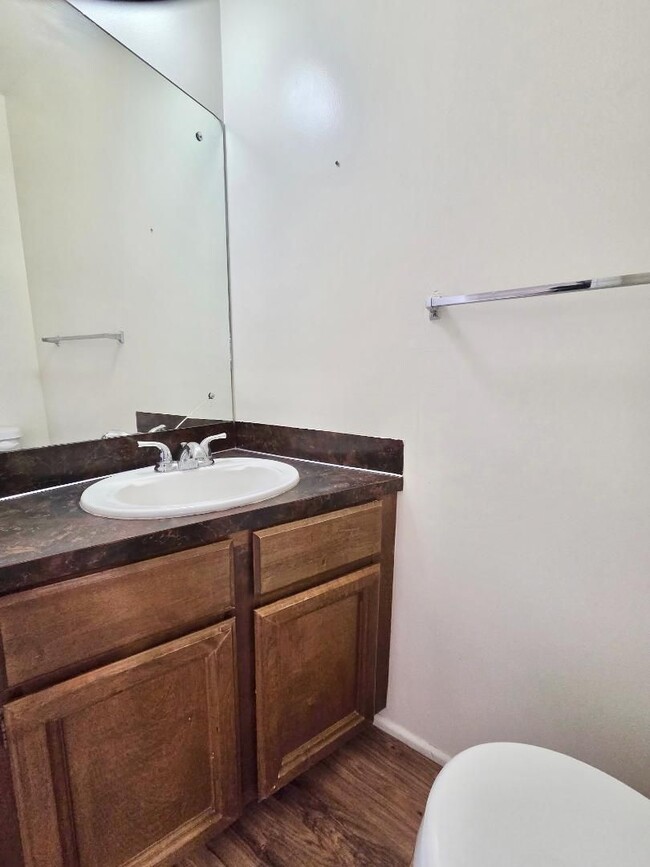 Building Photo - 5571 S 2800 W