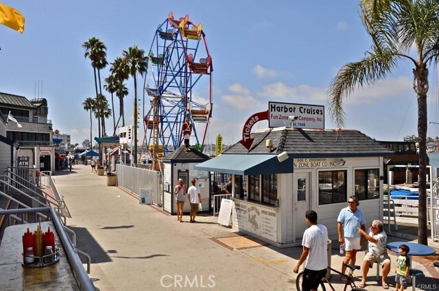 Building Photo - 1024 W Balboa Blvd