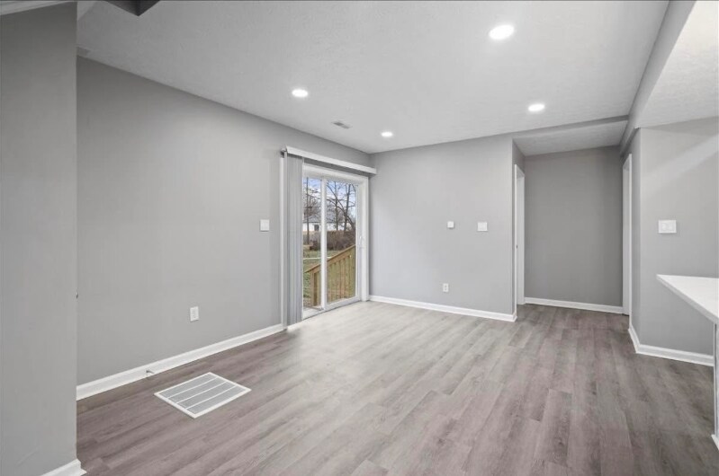 Building Photo - 846 N Parker Ave