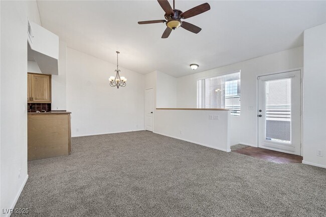 Building Photo - 9901 Trailwood Dr