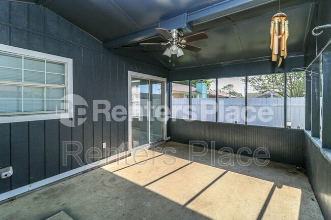 Building Photo - 444 West 147th Pl S