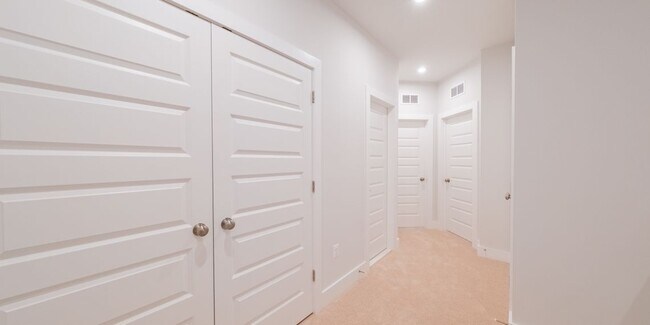 Building Photo - 10169 US-1