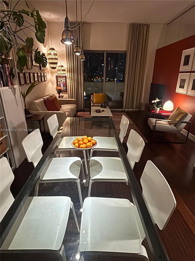 Building Photo - 36 NW 6th Ave