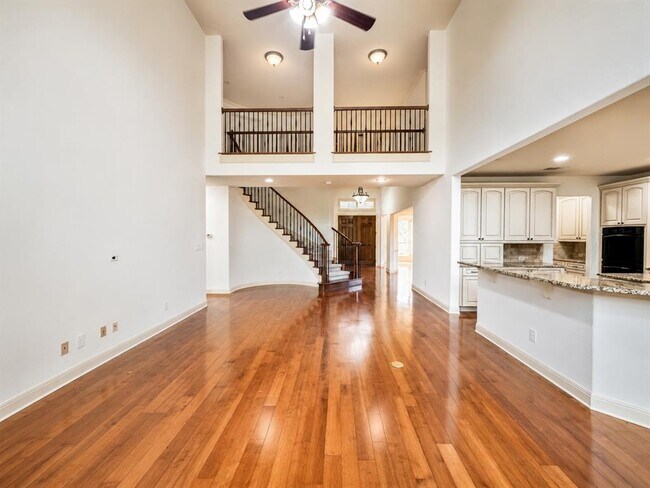 Building Photo - 206 Varco Dr